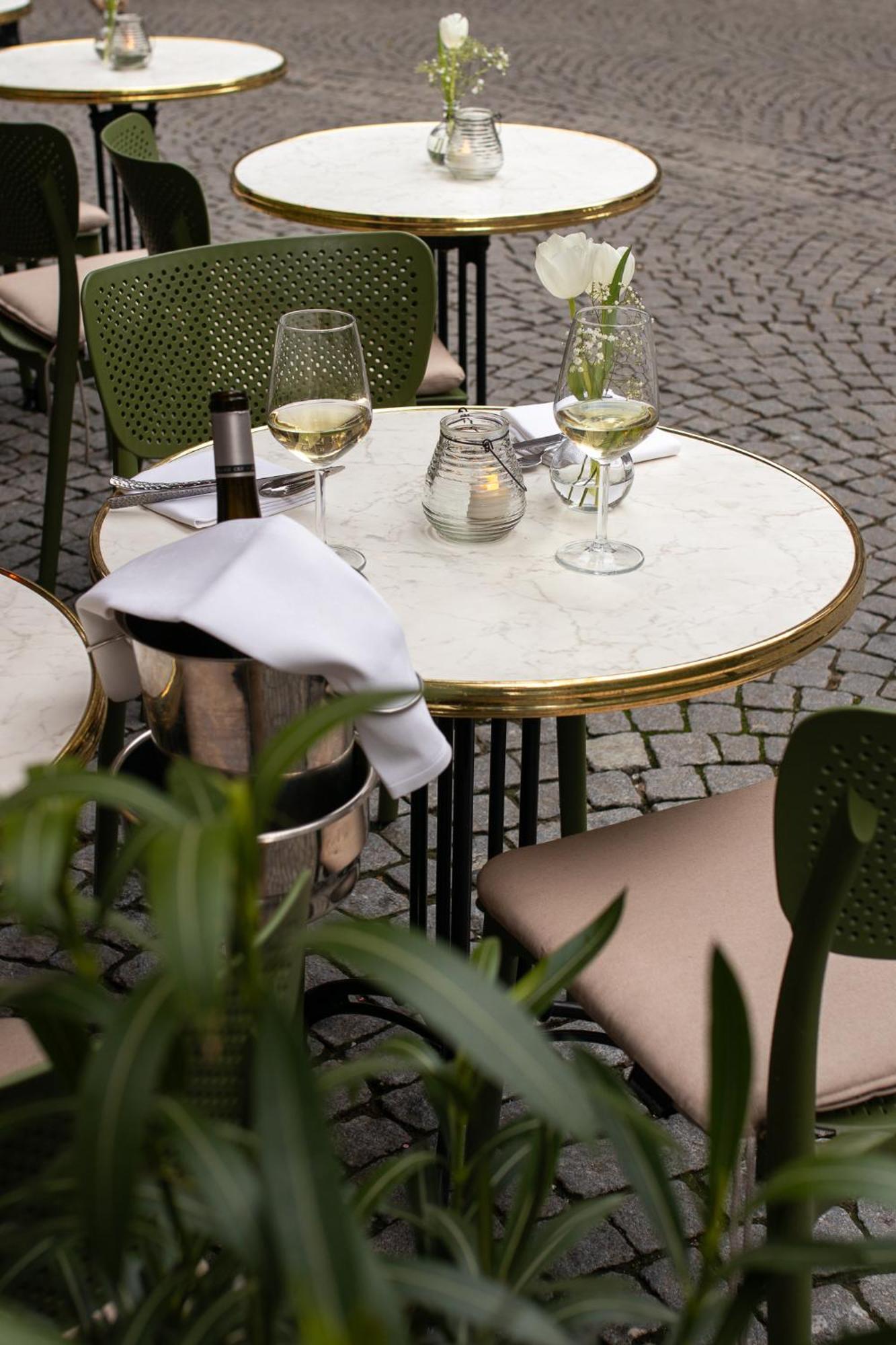 Le Virage Bistro En Hotel Maastricht Exterior foto